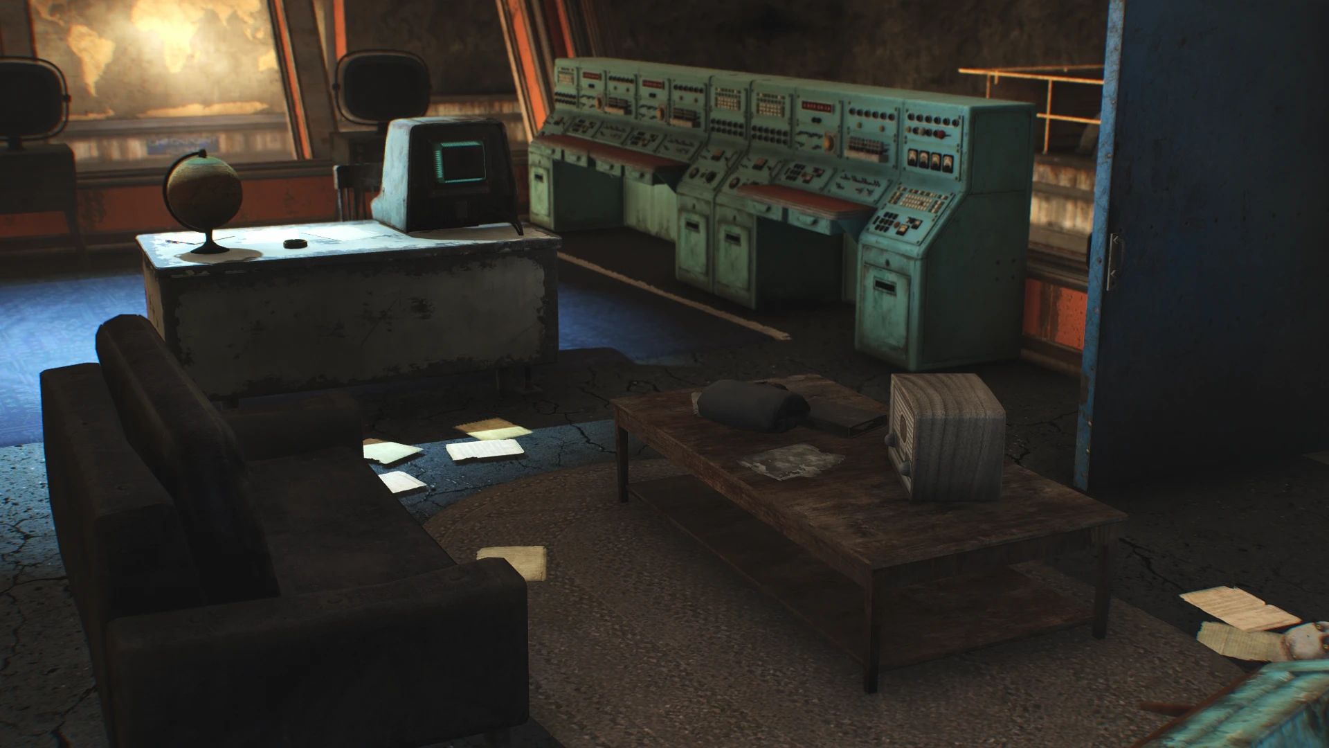 Covert Operative Outfit mod for Fallout 4