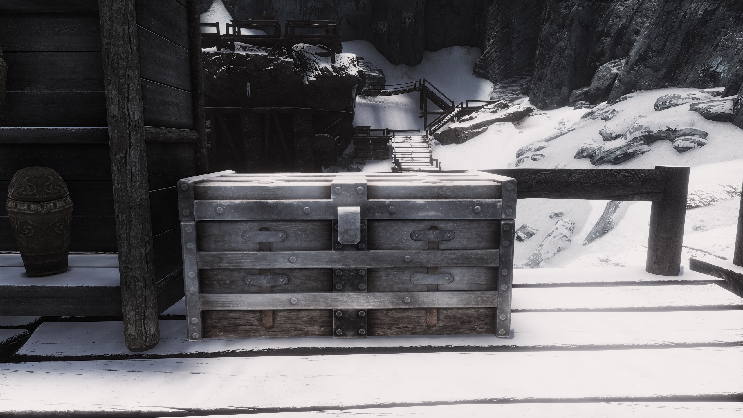 Snow Chest Fixed - SMIM Patch mod for The Elder Scrolls V: Skyrim Special Edition