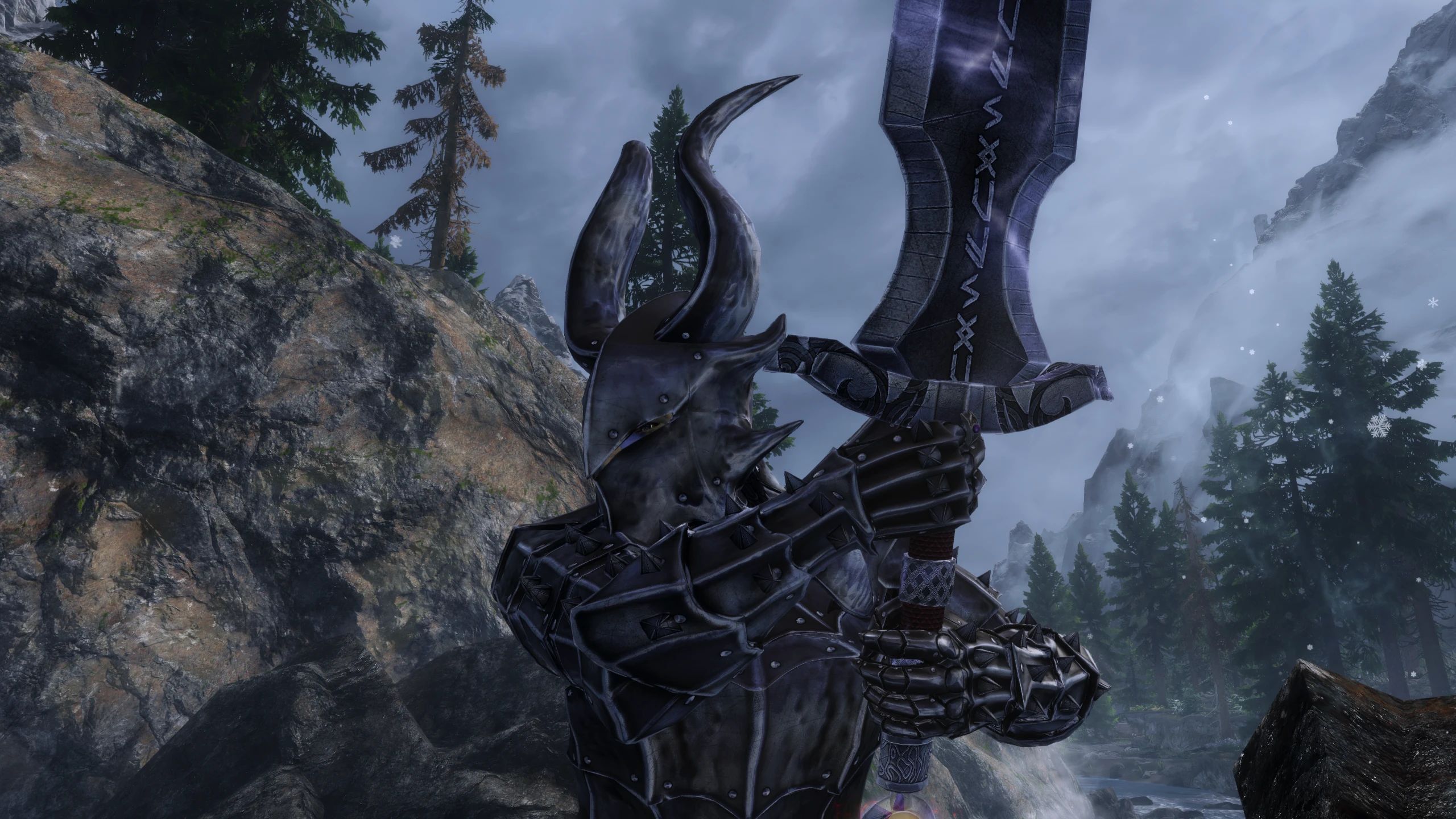 Zerofrost's Dragon Lord Armour HIMBO mod for The Elder Scrolls V: Skyrim Special Edition